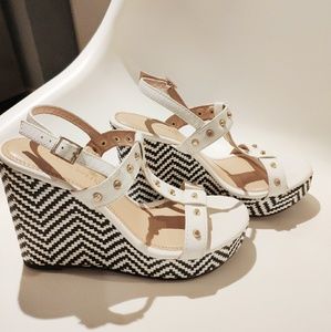 Zic zac platform heels